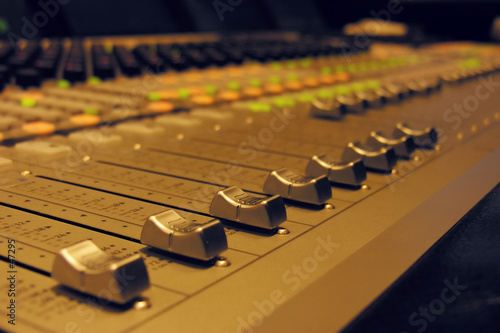 audio mixer