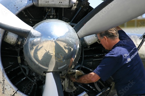 Photo: maintenance moteur avion maintenance moteur avion