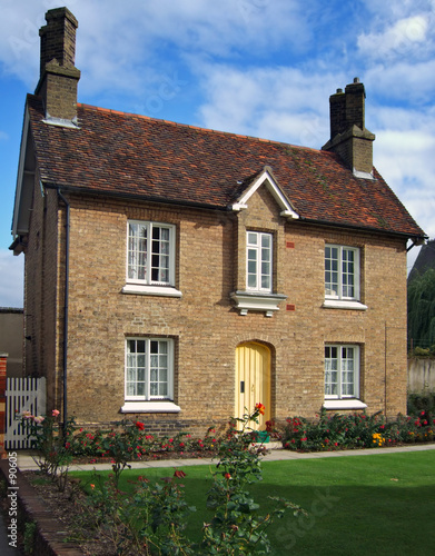 an idyllic cottage an idyllic cottage