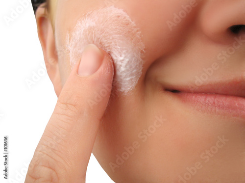face moisturizer
