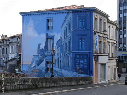 hotel avec trompe l'oeil à angoulême