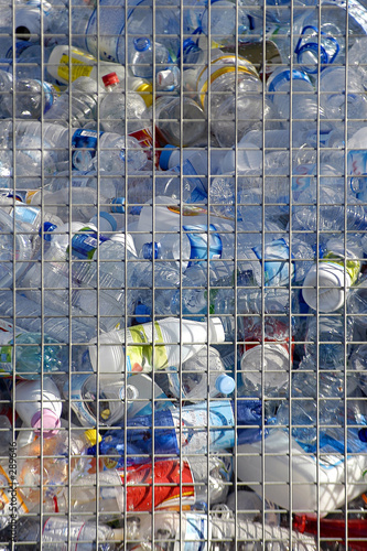 recuperation des bouteilles plastique vides