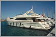 luxusyachten im hafen