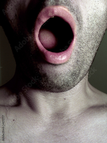 o avec la bouche
