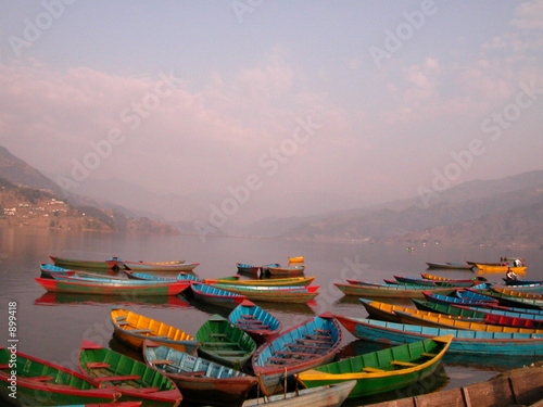 lac de pokhara - népal lac de pokhara - népal