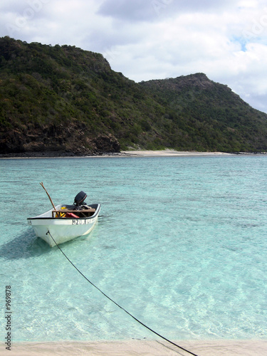 barque sur le lagon