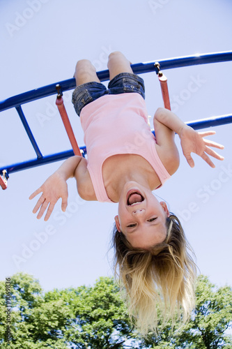 Foto: playing in park playing in park