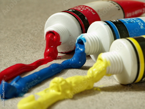 Photo: tubes de gouache tubes de gouache