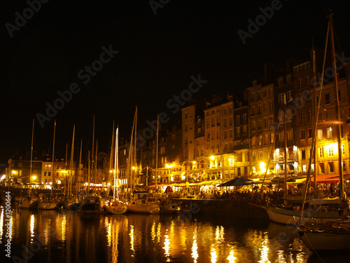 port de honfleur by night