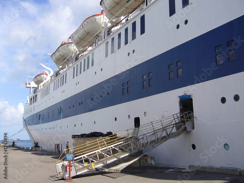 vintage cruise ship at port in nassau, bahamas vintage cruise ship at port in nassau, bahamas