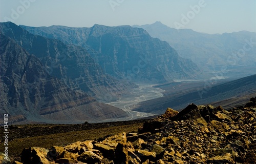 Foto: wadi and moutains in mussandam wadi and moutains in mussandam