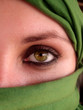 Regard intense d'une magnifique femme