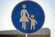 freundliches verkehrsschild