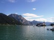 traunsee mit blick auf schloss orth traunsee mit blick auf schloss orth