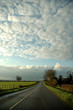 longue route de campagne en perspective