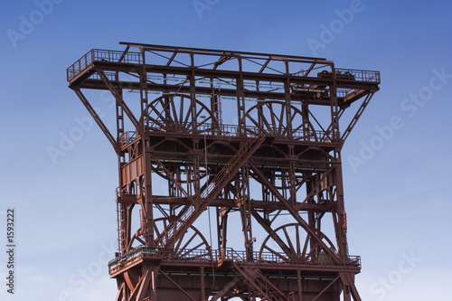 Foto: ancient shaft tower ancient shaft tower