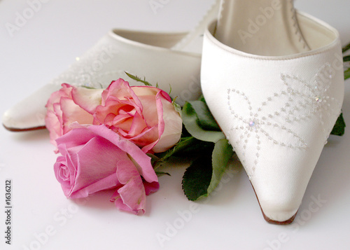 Foto: wedding shoes & roses wedding shoes & roses