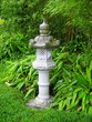 japanische steinlaterne