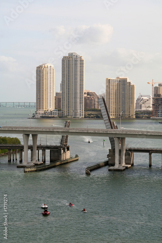 miami skyline with bridge