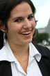 Photo: jeune femme souriante - smiling young woman jeune femme souriante - smiling young woman