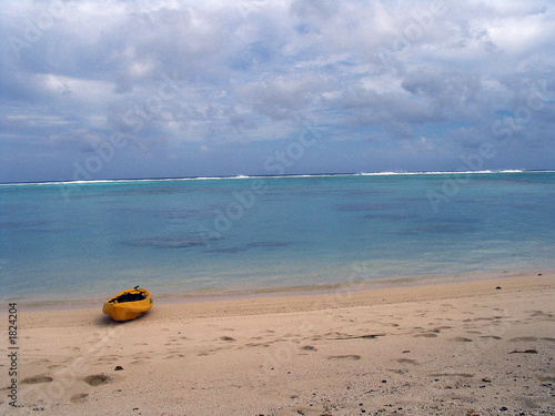 Foto: beached kayak beached kayak