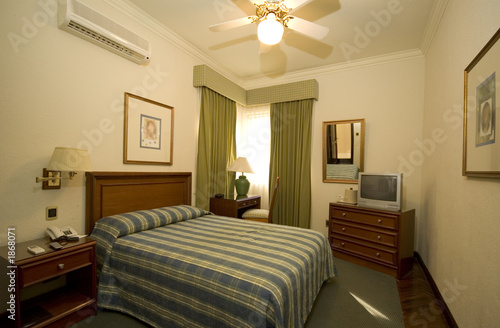 Photo: classic hotel room classic hotel room