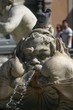 statue statue