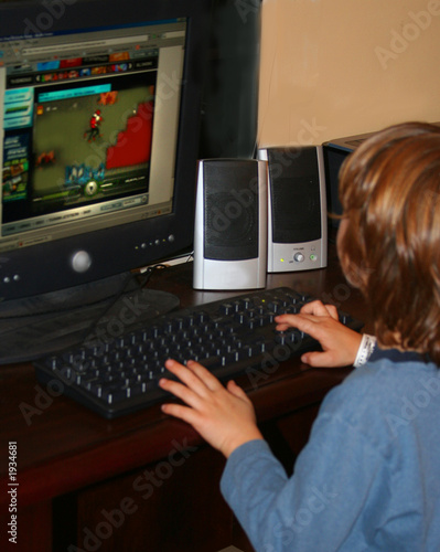 Photo: virtual reality gaming virtual reality gaming