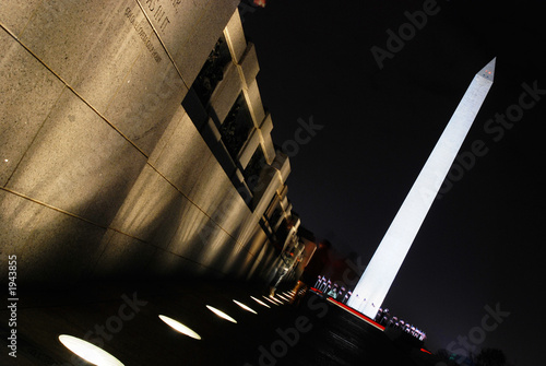 Photo: lines to the monument lines to the monument