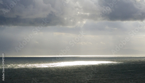Foto: mare illuminato dal sole mare illuminato dal sole