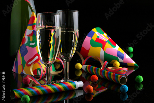 Photo: cotillons et champagne cotillons et champagne