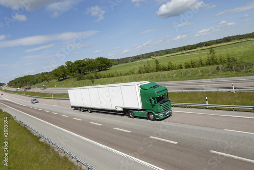 Photo: giant truck giant truck