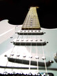 guitare électrique blanche