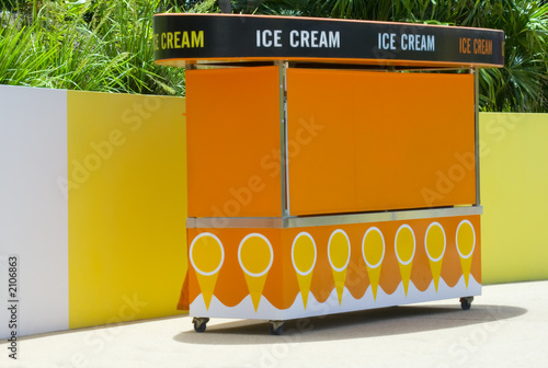 Photo: ice cream cart ice cream cart