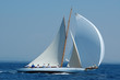 navigazione sotto spinnaker bianco navigazione sotto spinnaker bianco