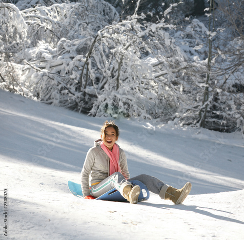 Foto: girl on a sled girl on a sled