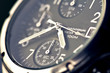montre chronographe de luxe en gros plan heure