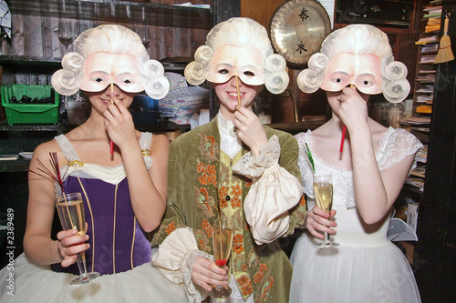 Photo: merry trinity merry trinity