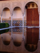 reflejo en el palacio nazari