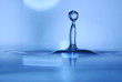 goutte d'eau bleue