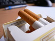 cigarette sortant du paquet