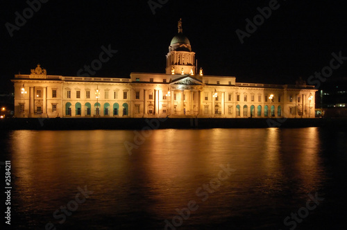 customs house