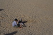 enfants qui jouent sur la plage enfants qui jouent sur la plage