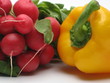 paprika und radieschen