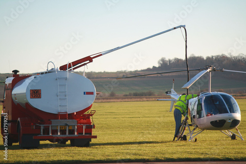 enstrom f280 shark refuelling enstrom f280 shark refuelling