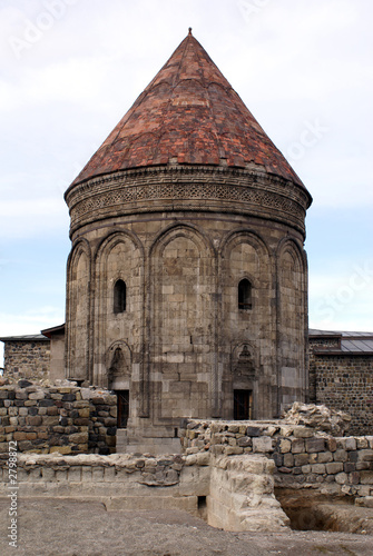 tomb in erzerum