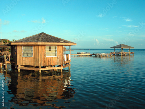 tropical bungalow - roatan honduras