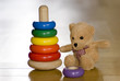 teddybär mit holzringen