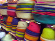 chapeaux multicolores