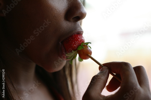 Photo: fruit bite fruit bite
